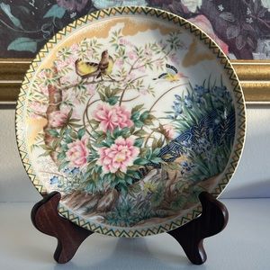 Beautiful Display Dish made in Japan